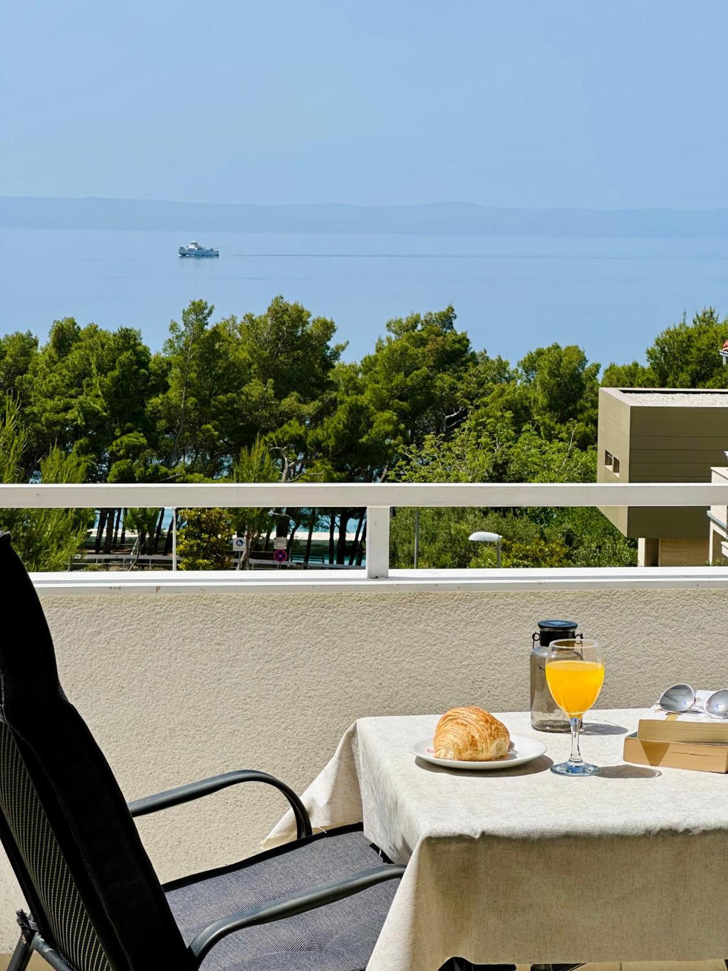 Penthouse Studio With Sea View Makarska Bagian luar foto