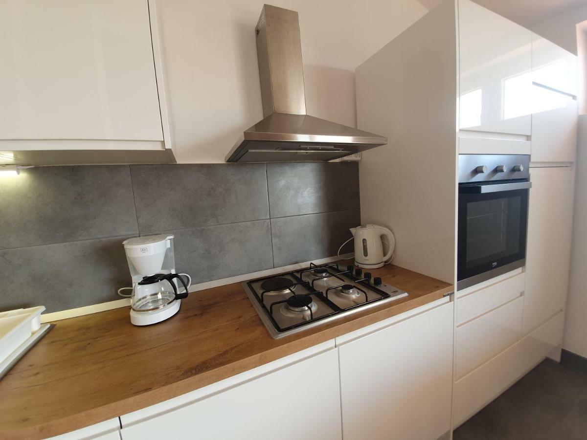 Penthouse Studio With Sea View Makarska Bagian luar foto